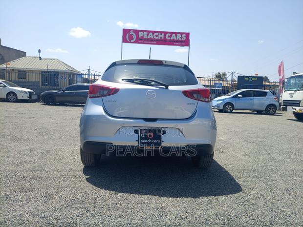 Mazda 2 2020 Silver