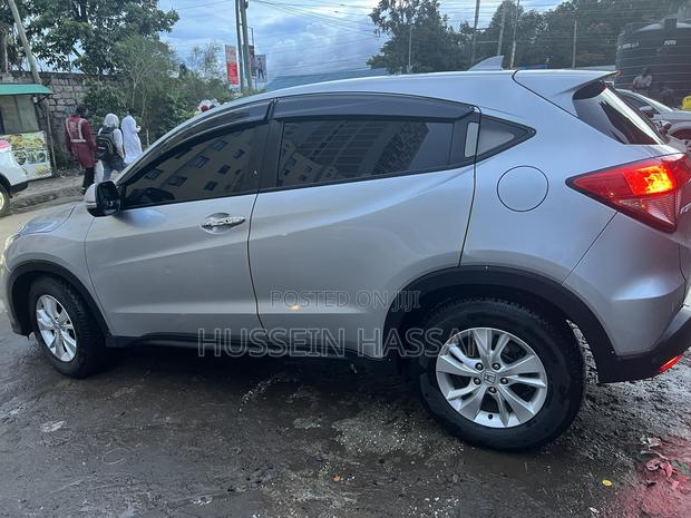 Honda Vezel 1.5 2WD 2015 Silver