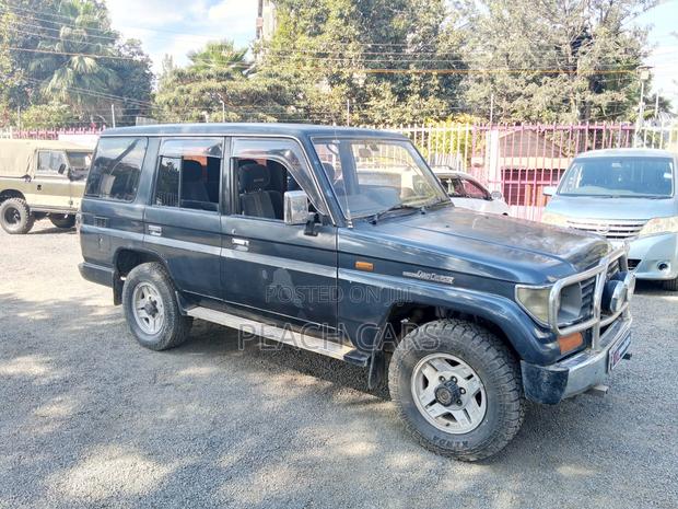 Toyota Land Cruiser Prado 1997 Gray