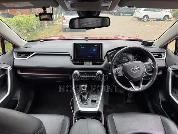 Toyota RAV4 2020 Maroon