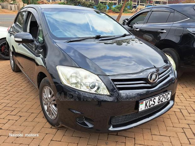 Toyota Auris 2011 Black