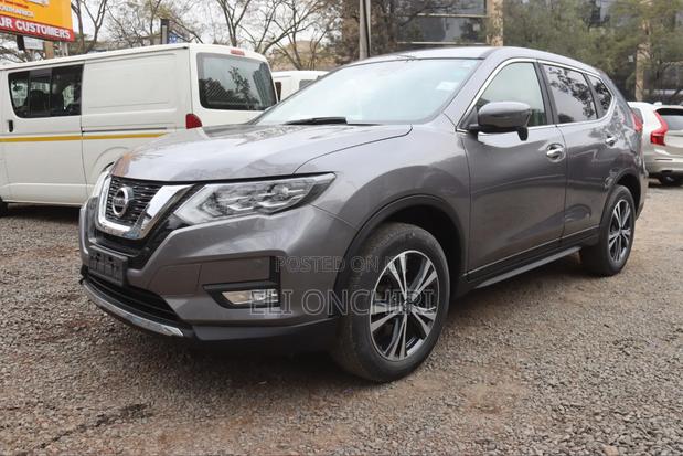 Nissan X-Trail 2018 Gray