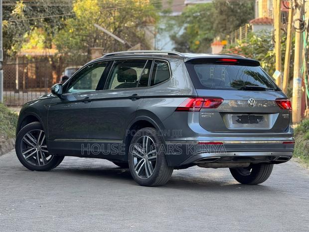 Volkswagen Tiguan 2.0T SEL AWD 4MOTION 2019 Gray