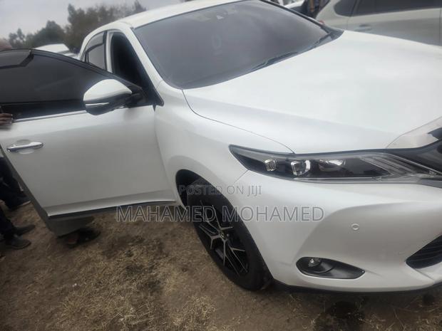 Toyota Harrier 2016 White