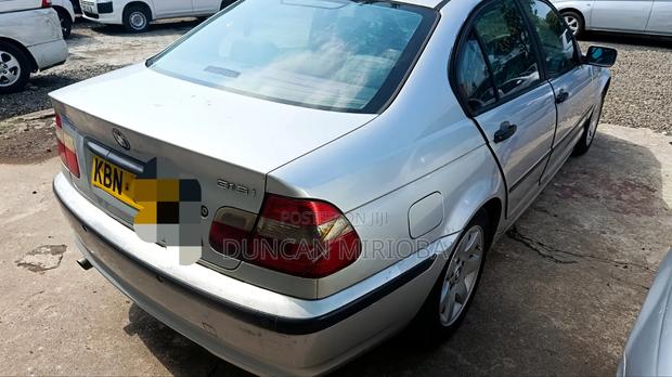 BMW 318i 2004 Gray