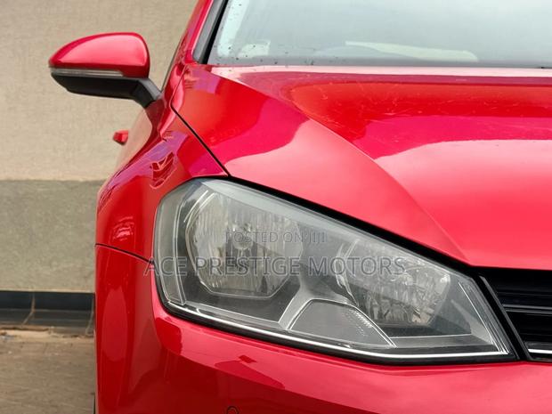 Volkswagen Golf 2016 Red