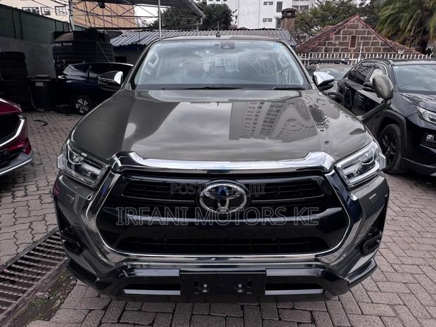 Toyota Hilux 2.4 Diesel 2020 Brown