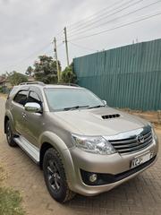 Toyota Fortuner 2009 Gold for sale