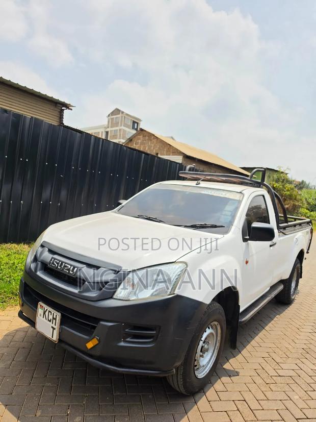 Isuzu D-MAX 2016 White