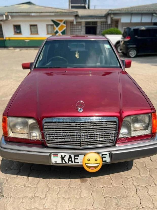 Mercedes-Benz E200 1988 Red