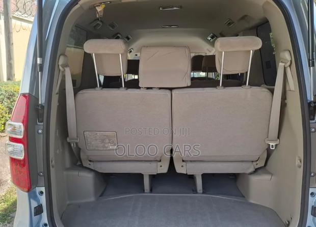 Toyota Noah 2012 Blue