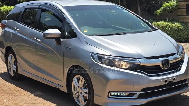 Honda Fit Shuttle 2020 Silver