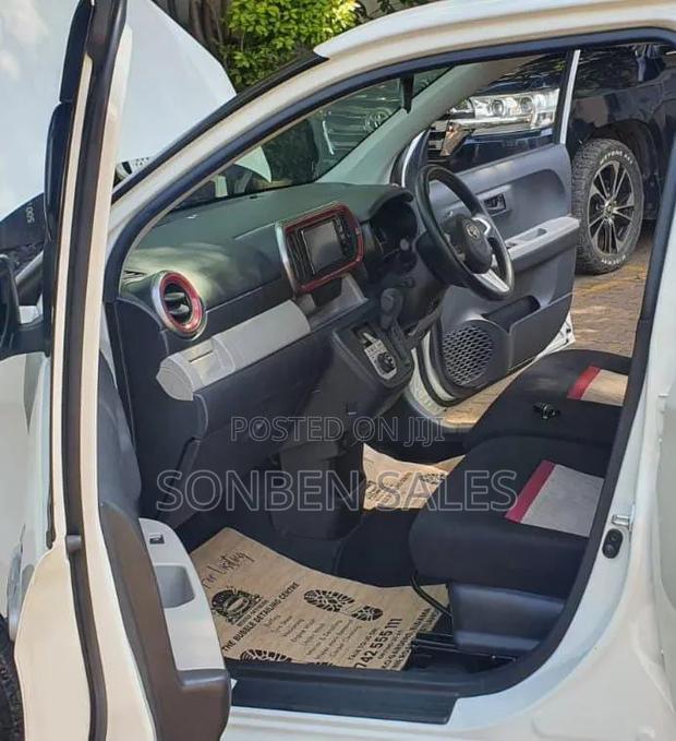 Toyota Passo 2018 White