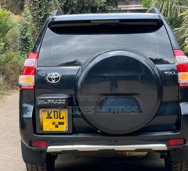 Toyota Land Cruiser Prado 2010 Blue
