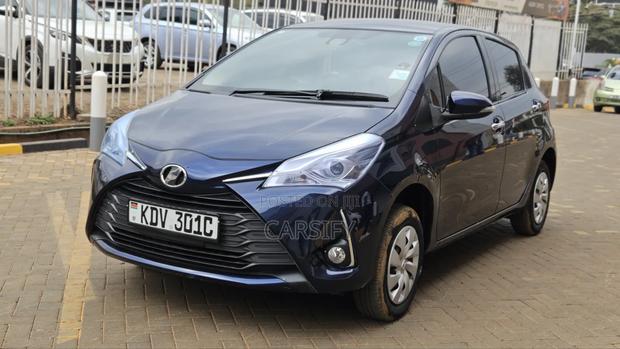 Toyota Vitz 1.0 FWD 5dr 2019 Blue