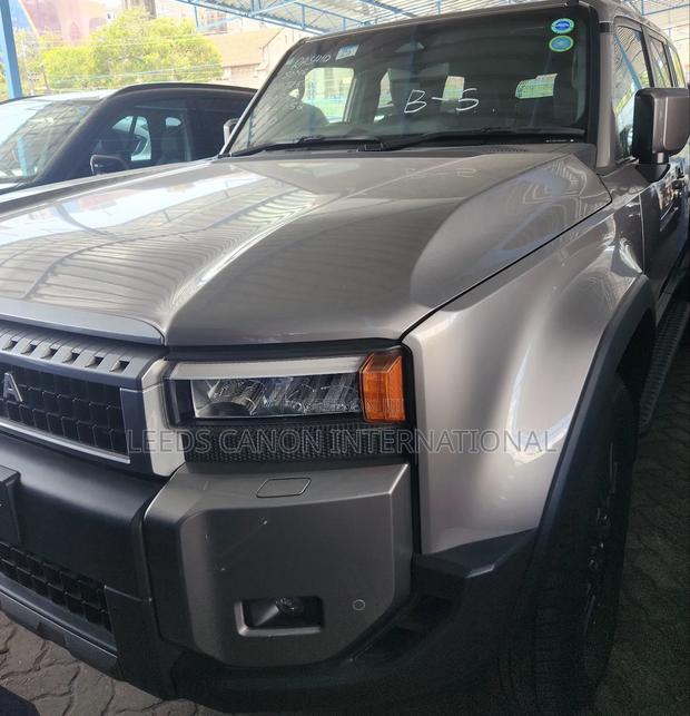 Toyota Land Cruiser Prado 2023 Gray