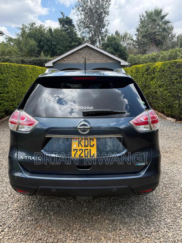 Nissan X-Trail 2015 Gray