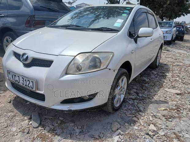 Toyota Auris 2009 White