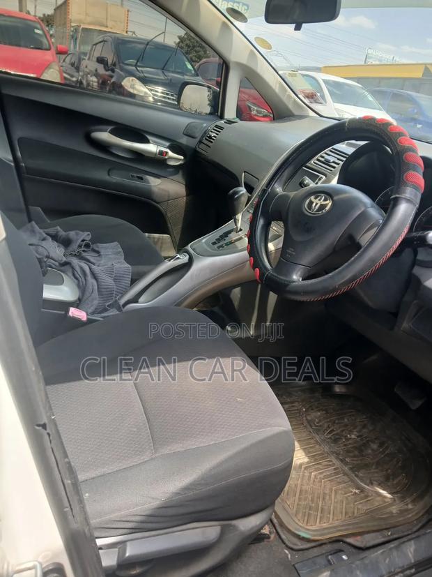 Toyota Auris 2009 White
