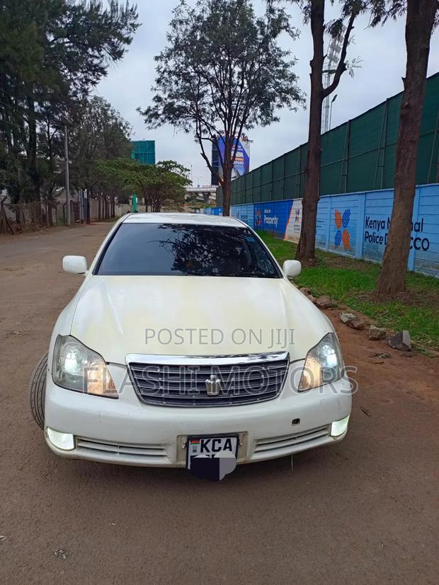 Toyota Crown 2007 White