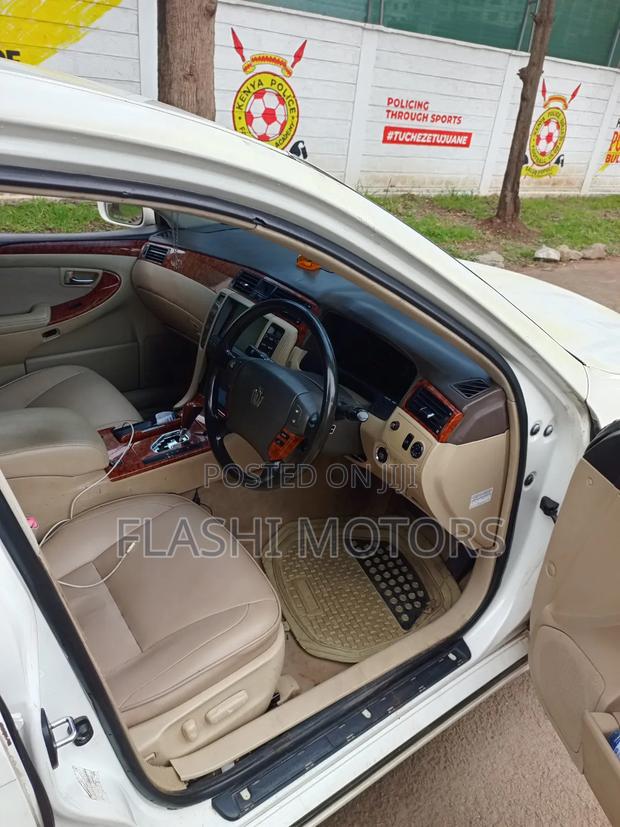 Toyota Crown 2007 White