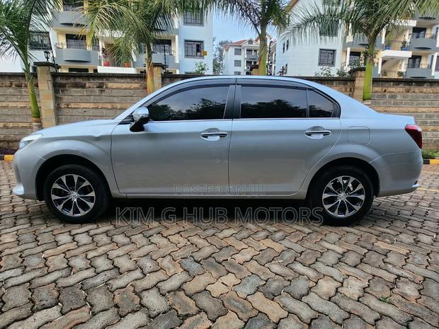Toyota Axio 2018 Silver