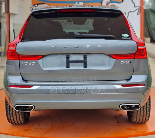 Volvo XC60 2019 Silver