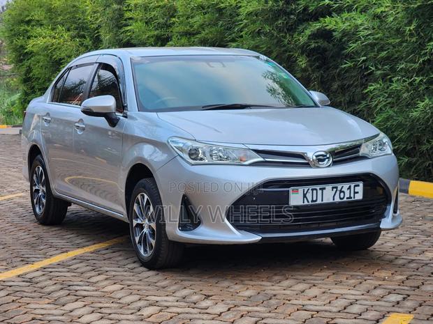 Toyota Axio 1.5 G 2WD 2018 Silver