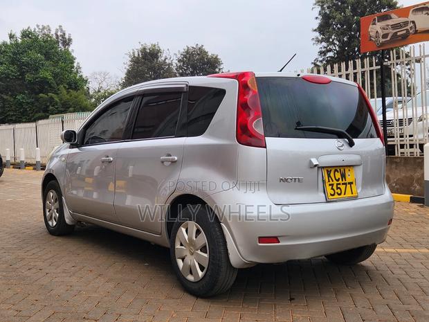 Nissan Note 2012 Silver