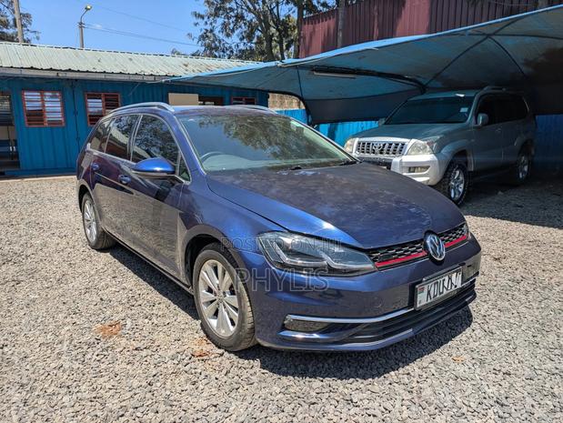 Volkswagen Golf 2017 Blue