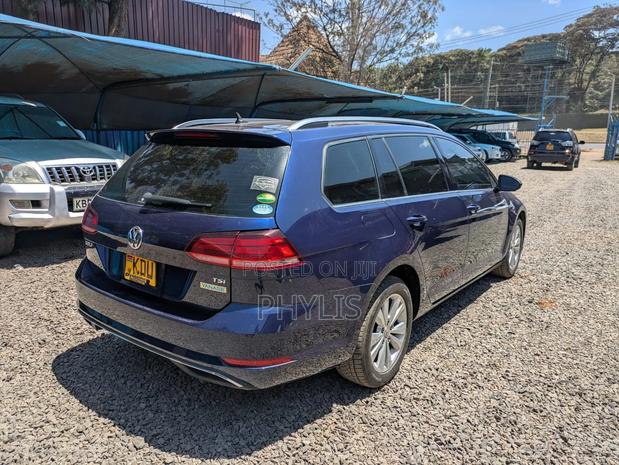 Volkswagen Golf 2017 Blue