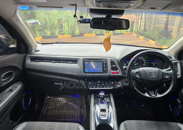 Honda Vezel 2015 Maroon