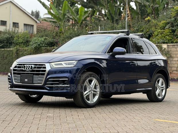 Audi Q5 2.0T Premium AWD quattro 2019 Blue