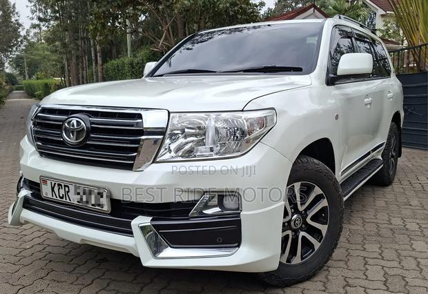 Toyota Land Cruiser 4.6 V8 ZX 2011 White