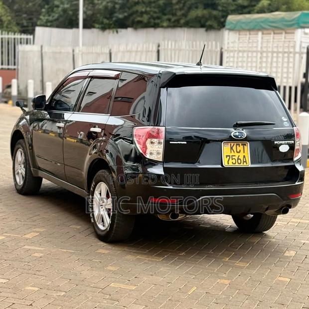 Subaru Forester 2012 Black