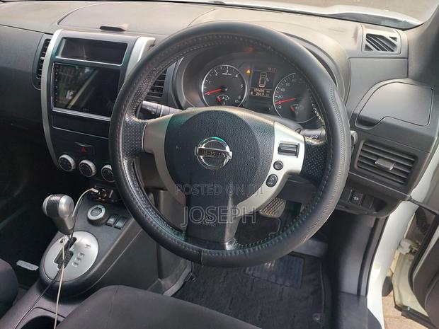 Nissan X-Trail 2011 Pearl