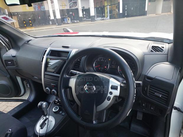 Nissan X-Trail 2011 Pearl