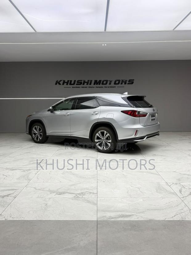 Lexus RX 2019