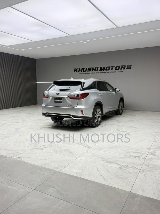 Lexus RX 2019