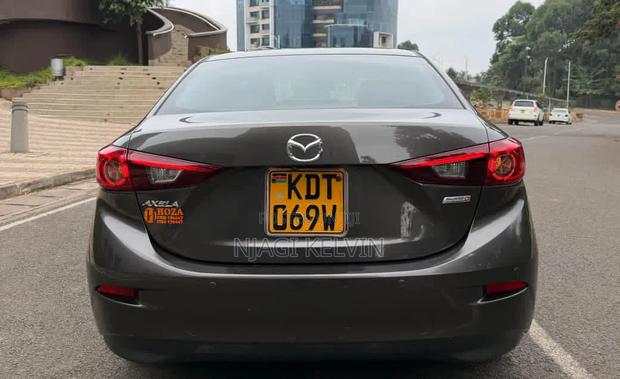 Mazda Axela 2018 Gray