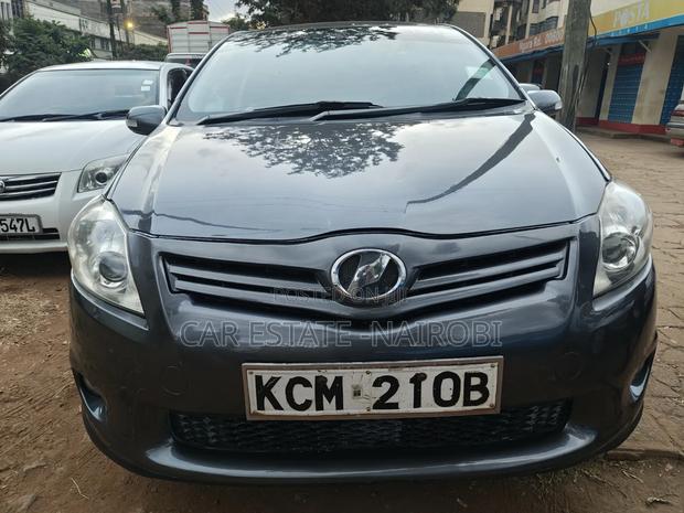 Toyota Auris 2011 Gray