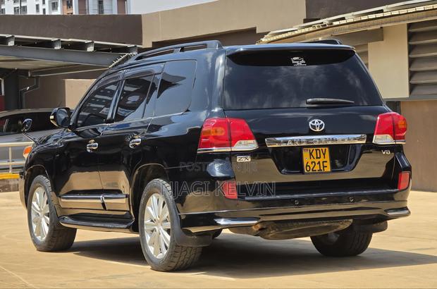 Toyota Land Cruiser 4.6 V8 ZX 2012 Black