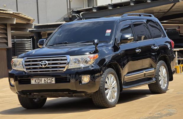 Toyota Land Cruiser 4.6 V8 ZX 2012 Black