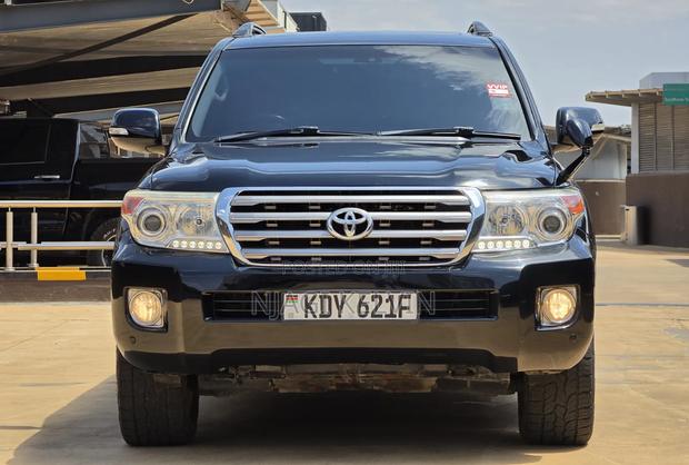 Toyota Land Cruiser 4.6 V8 ZX 2012 Black
