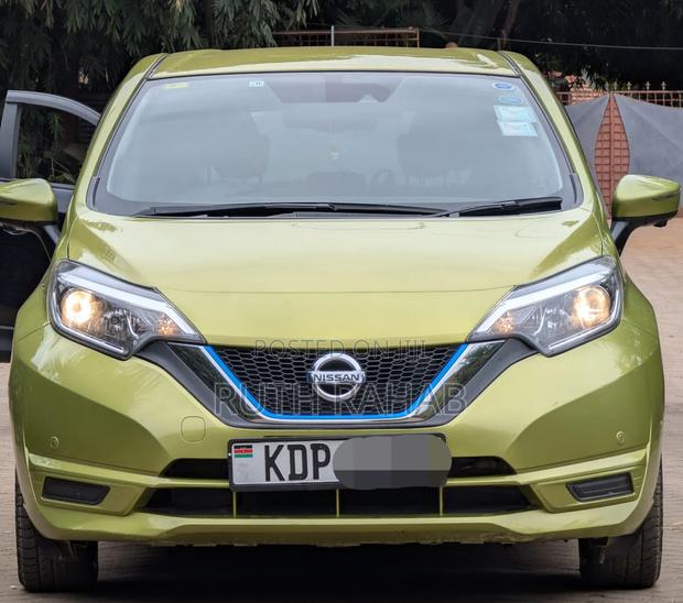 Nissan Note 2017 Green