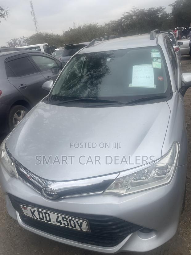 Toyota Corolla Fielder 2016 Silver