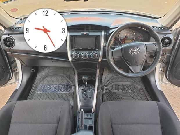 Toyota Corolla Fielder 2016 Silver