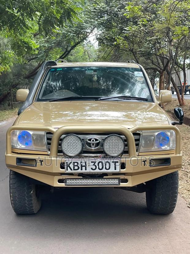 Toyota Land Cruiser 2003 Gold