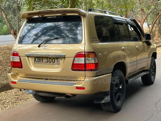 Toyota Land Cruiser 2003 Gold