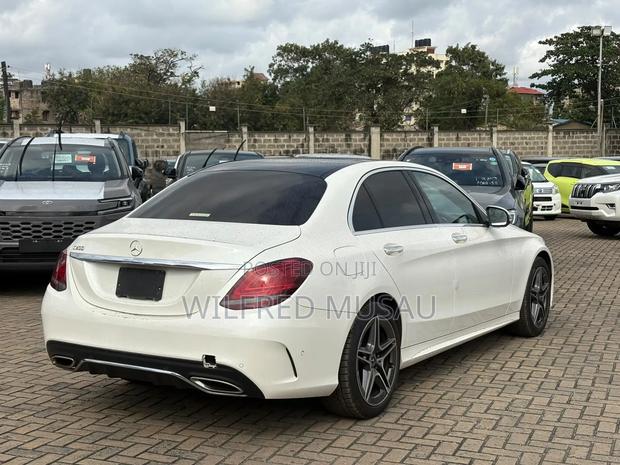 Mercedes-Benz C200 2019 White